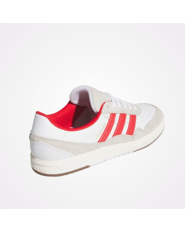 Adidas Tyshawn beige et rouge – chaussures de skate homme style streetwear